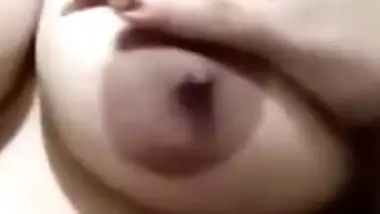 Desi sexy Mom showing boob pussy n ass