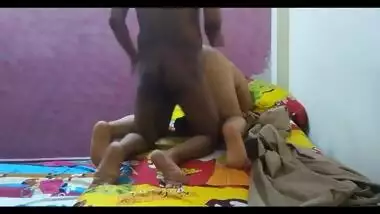 Desi fatty bhabi nura fucking with husband best frien video-1