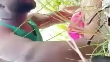 Trapping desi village girl and fucking her outdoor MMS