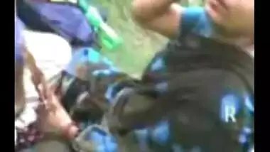 Finger Fuck In The Park