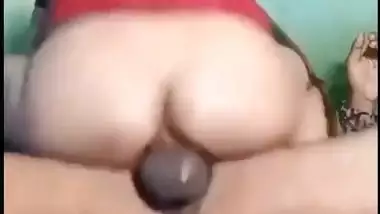 Big ass lady enjoys desi anal sex with an Indian BBC