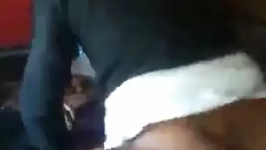 Desi randi ki chudai truck ke ander