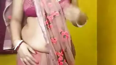 Bhabhi in saree live nude huge boobs showing recorded