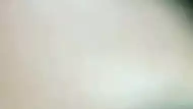 Fat Desi bhabhi demonstrates her soft XXX breasts for amateur video