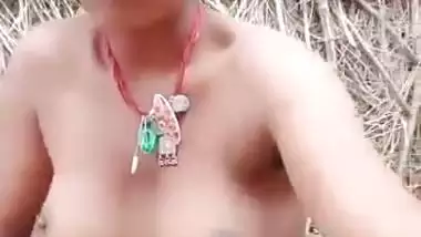 Poor Indian nude girl presses boobs and fingers pussy