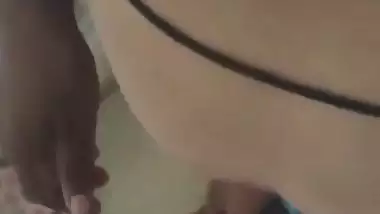 Dehati sex of a Sali sucking her Jija’s dick in the bathroom