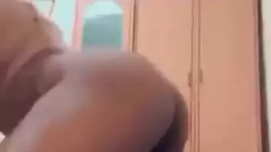 Horny girl dance nude show and fingering videos