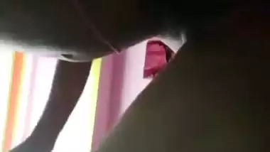 A xxx desi MMS of an amateur girl enjoying her first dick