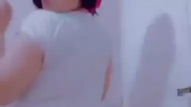 Sexy Paki Tanker Babe Part 1
