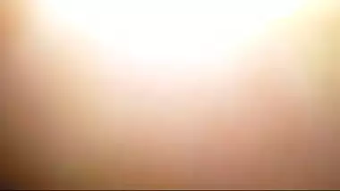 Village teen receives sex pleasure from lover