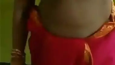 Big boob Tamil Bhabhi strips in nude MMS for her BF