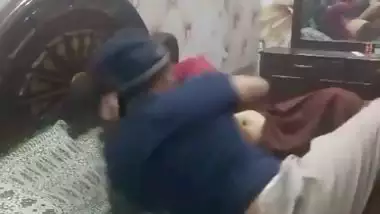 Cheater bhabhi keeps camera before having sex with lover