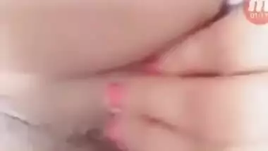 Sexy Bhabi Showing Pussy