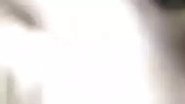 Desi tries to hide XXX body parts as boyfriend captures her in the nude