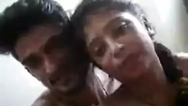 Amateur Desi Topless hotty giving a kiss her bf in selfie video