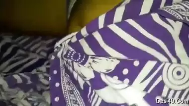 Desi college girl earns money showing private parts in porn video