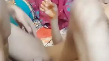 Pervert enjoys his stepsister’s virginity in desi sex MMS