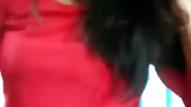 Amateur XXX actress gives pussy to Desi lover in the morning on camera