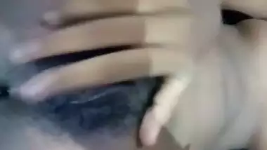 Tamil teenage girl fingering masturbation selfie