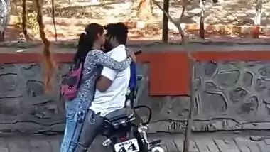 Desi lover outdoor romance