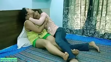 Juicy Desi bhabhi spreads legs for the younger XXX dick till orgasm