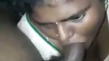 Mature lady gives a blowjob to her owner in Telugu porn