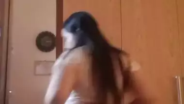 Cute big ass Indian girl nude viral videos exposed