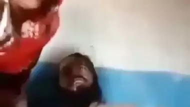 Pathan fucks his neighbor’s wife in Pakistani sex MMS