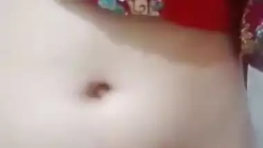 Horny pakistani wife showing her hot pussy