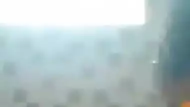 Today Exclusive- Desi Girl Showing Her Bathing On Video Call