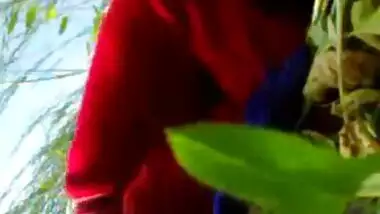 Tamil couples outdoor sex video to tempt your sex mood