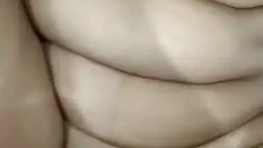 Sex with moans by horny Indian girlfriend MMS
