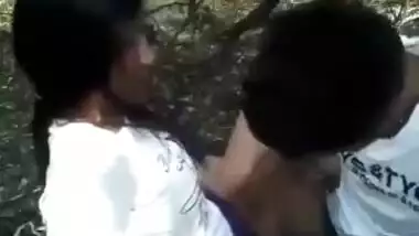 Desi lover fucking in jungle