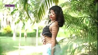 Desi cute big boobs bhabi hot photoshoots