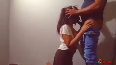 බෝඩිමේ ඒක කටට ගත්තා Sri Lankan Girl Fucking Hard - Honey Moon