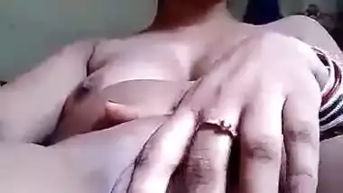 Horny Bhabhi Showing Her Boobs and Pussy