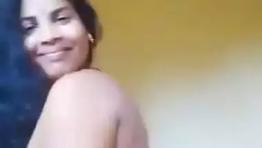 Chubby village Bhabhi nude sex with hubby